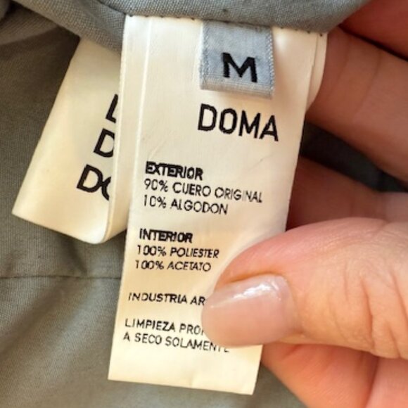 Pre-loved Distressed Domo Leather Motorcycle Jacket - Sized XS/S - Picture 6 of 9